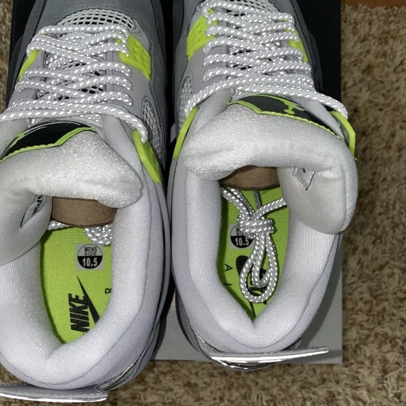 Nike Air Jordan 4 Retro SE 95 Neon - Picture 6 of 8